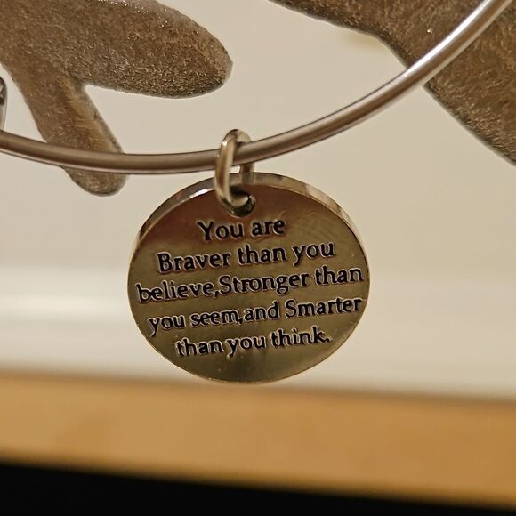 Lot of 4 silvertone bracelets - Picture 6 of 11